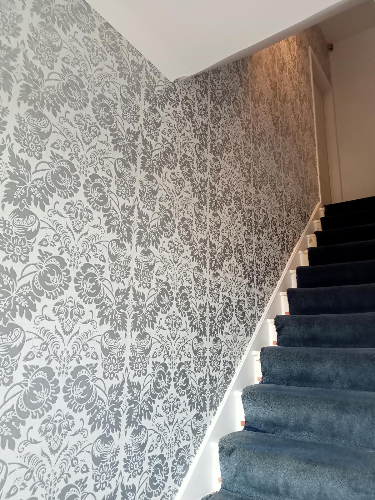 wallpaper hanging Eltham, SE9